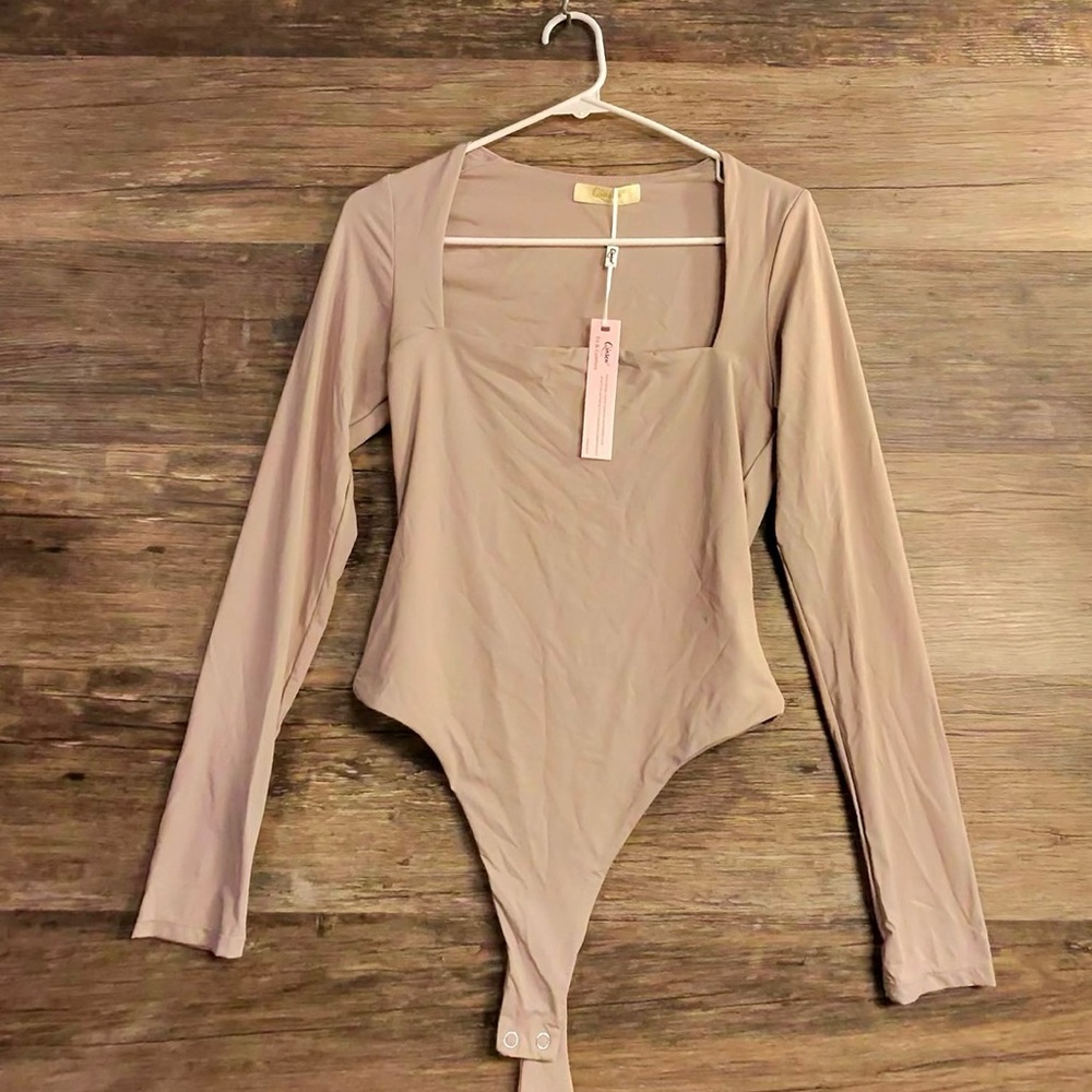 Quisen Chic Long Sleeve Tan Beige Bodysuit